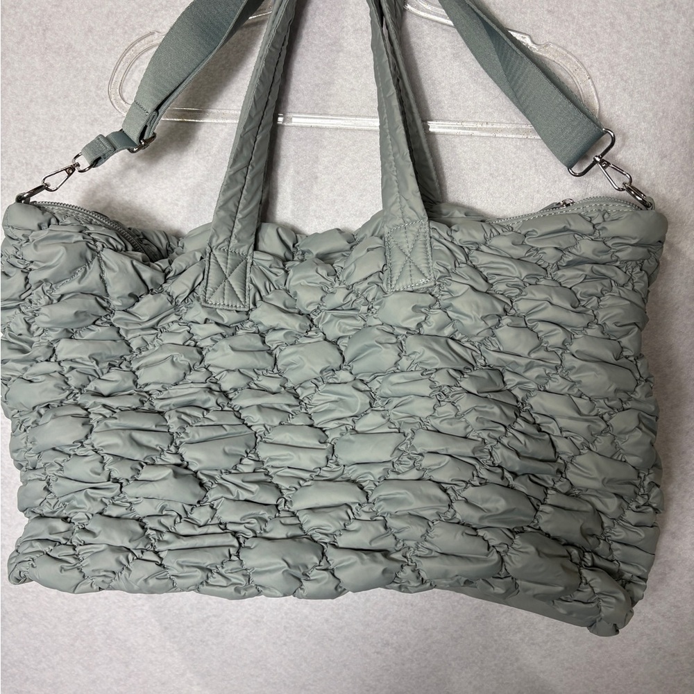 Sincerely Jules Green Puffy Quilted Nylon Travel Tote - Picture 2 of 3
